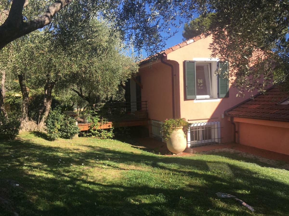 Vila La Casa Di Fedra Imperia Exteriér fotografie